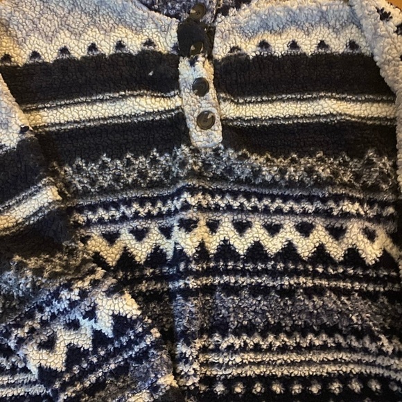 Como Vintage Plus Size Blue and White Sherpa Sweater - Picture 2 of 7